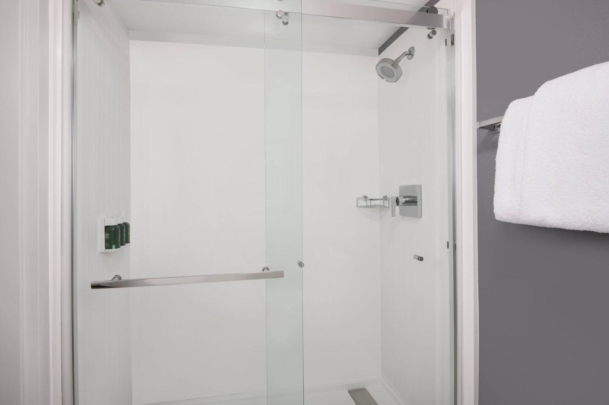 Courtyard By Marriott Hotel 3*