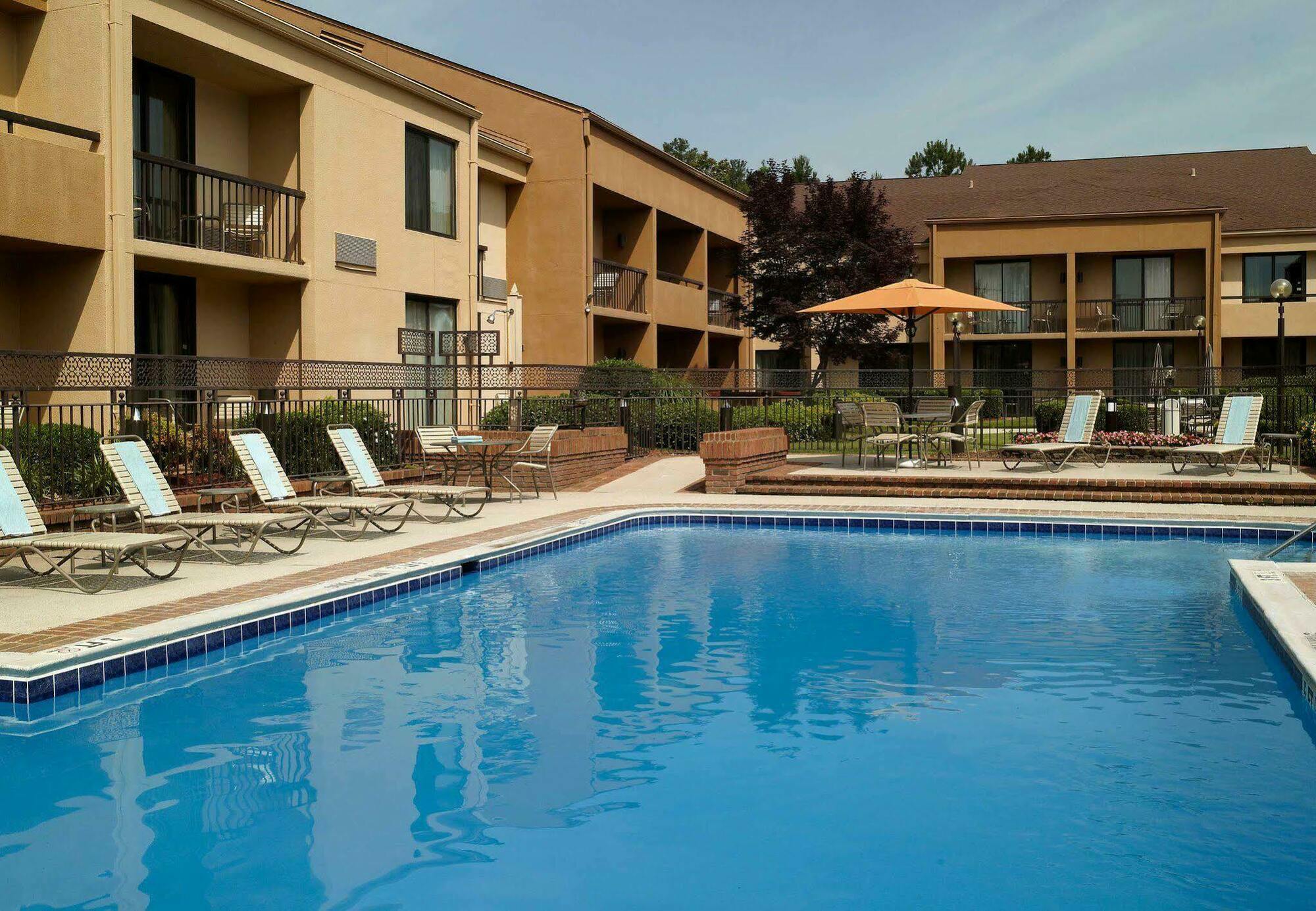 Courtyard By Marriott 3*